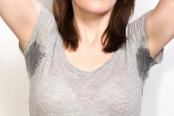 Mau cheiro corporal em mulheres: causas, tratamento e cuidados - Higiene pessoal e estilo de vida