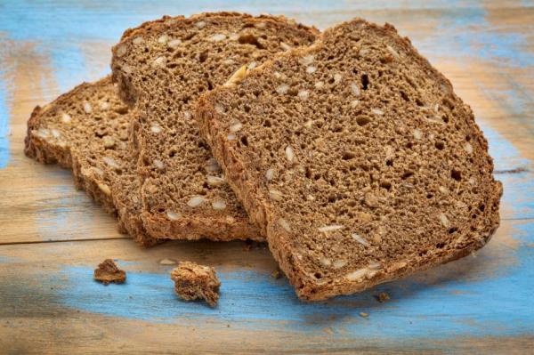 Alimentos para dormir bem à noite - Pão integral antes de dormir