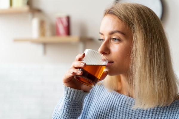Chá de tília é bom para dormir? - Propriedades e benefícios da tília