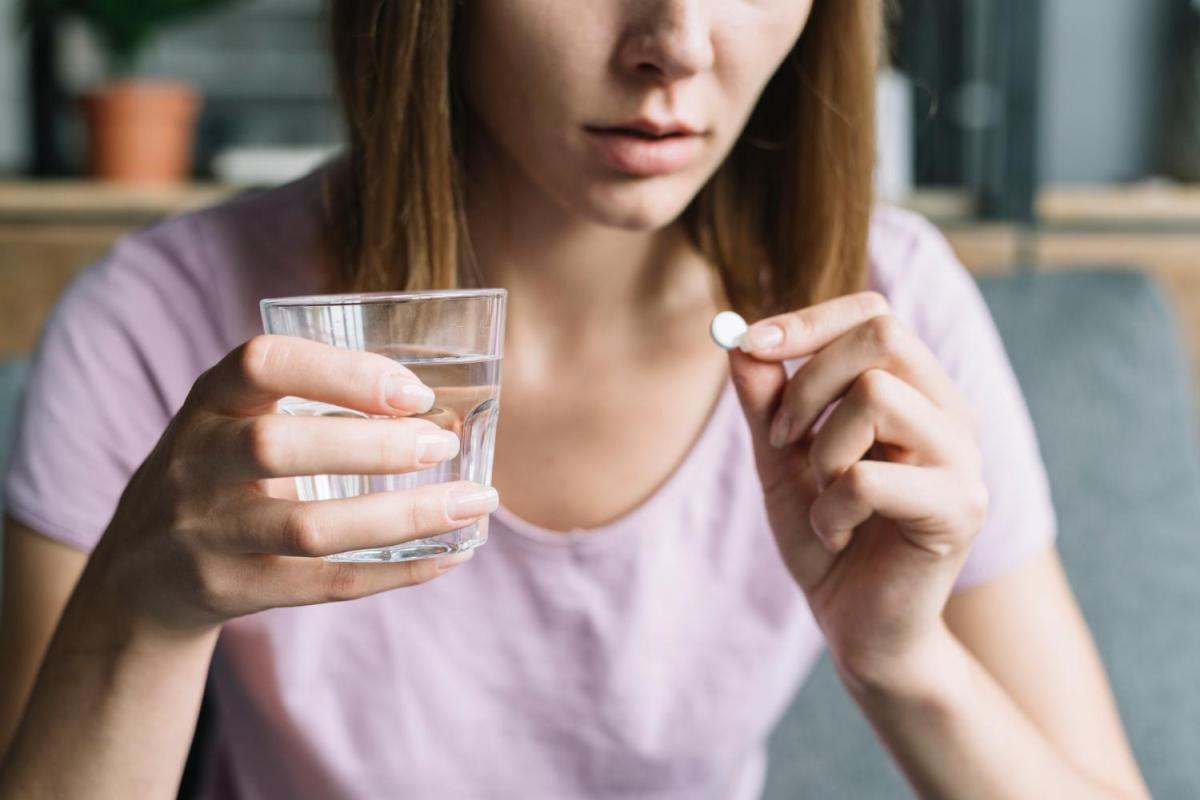 Posso ter relações sexuais se estiver tomando Metronidazol comprimidos?