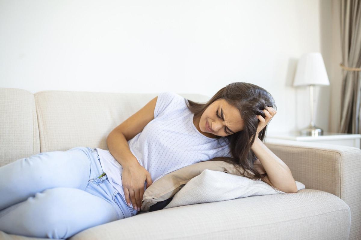 Corrimento marrom sem menstruação: causas e tratamento
