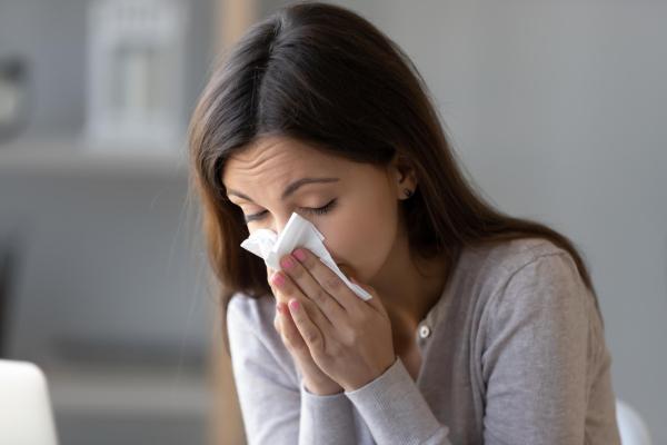 Dor em um lado da mandíbula: causas e tratamento - Dor em um lado da mandíbula devido a sinusite