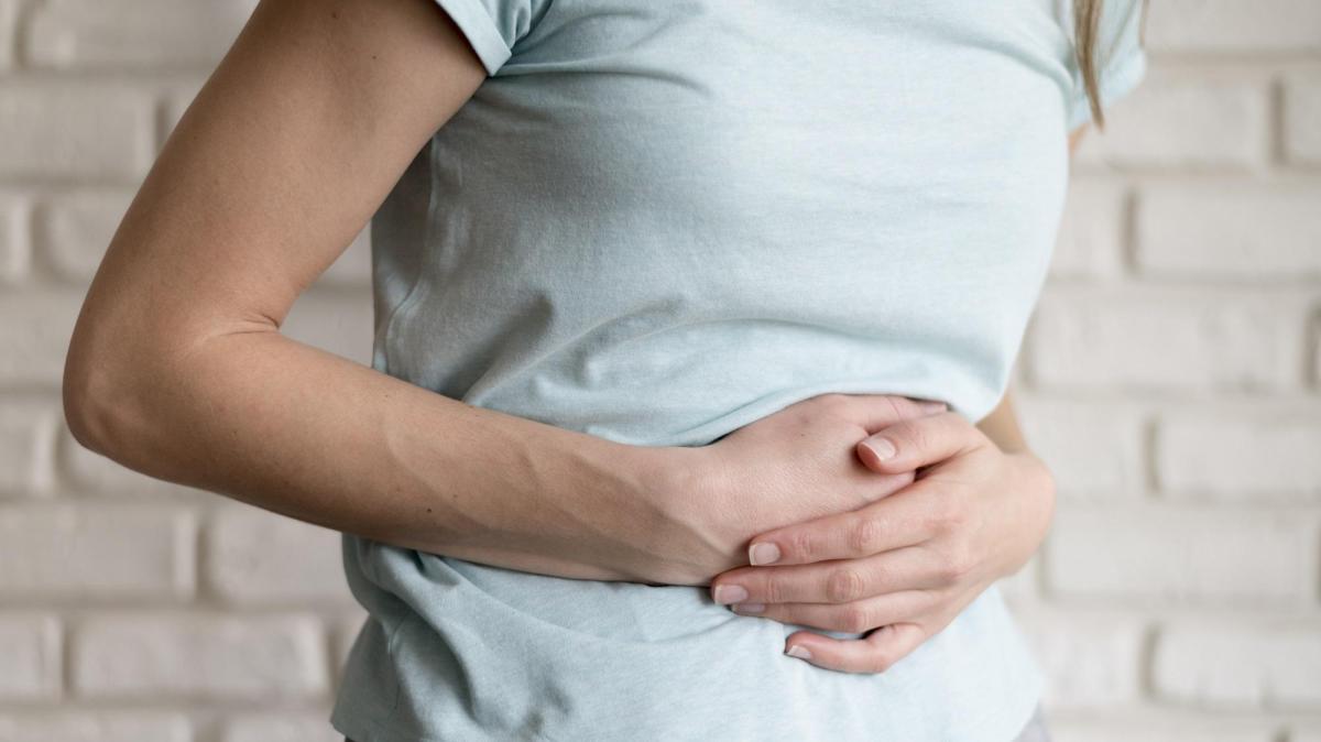 Minha barriga parece estar cheia de água: causas e tratamento