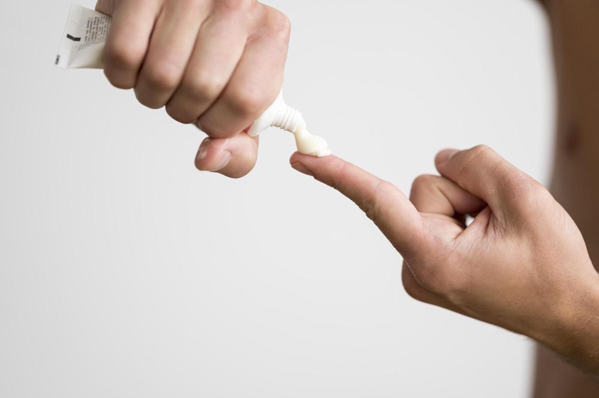 Cetoconazol creme: para que serve, como usar e efeitos colaterais